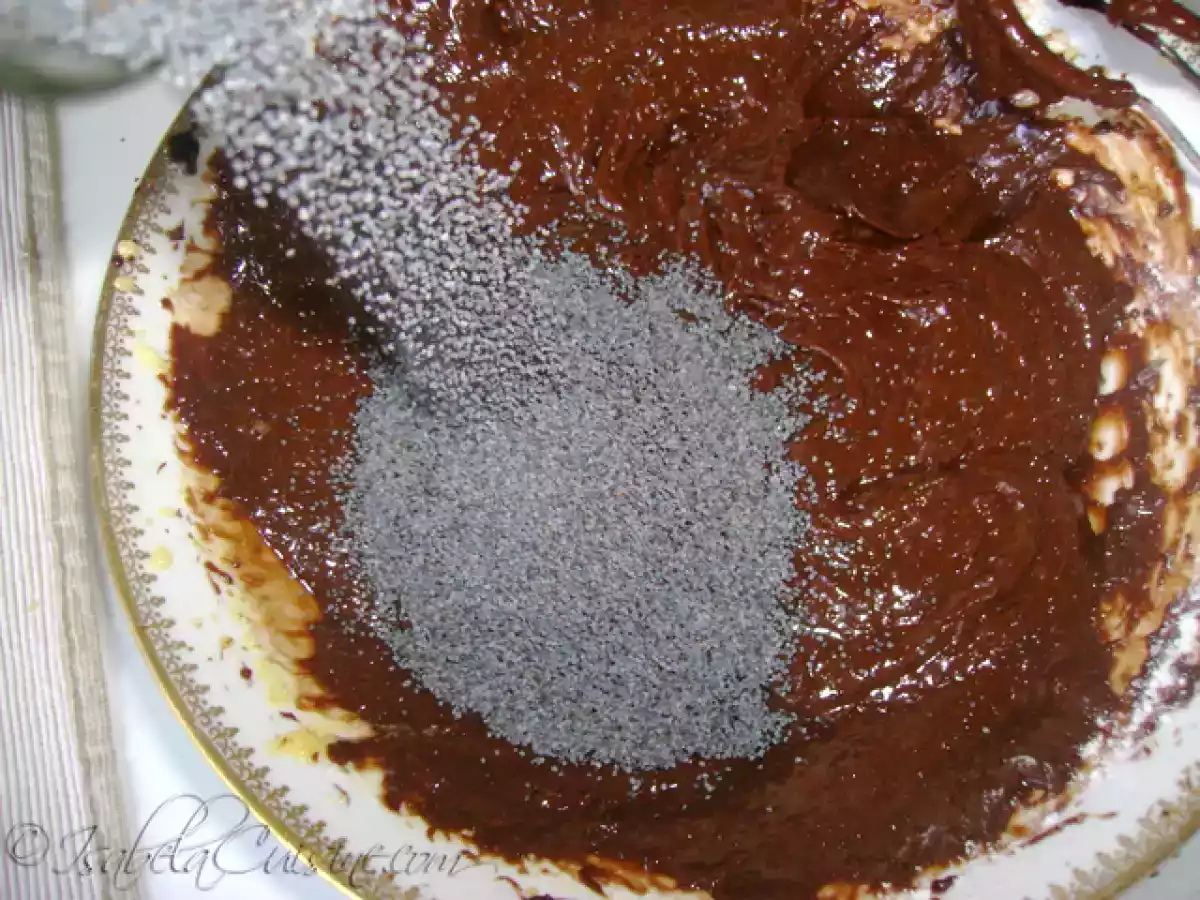 Prajitura cu ciocolata, mac si mere - poza 4