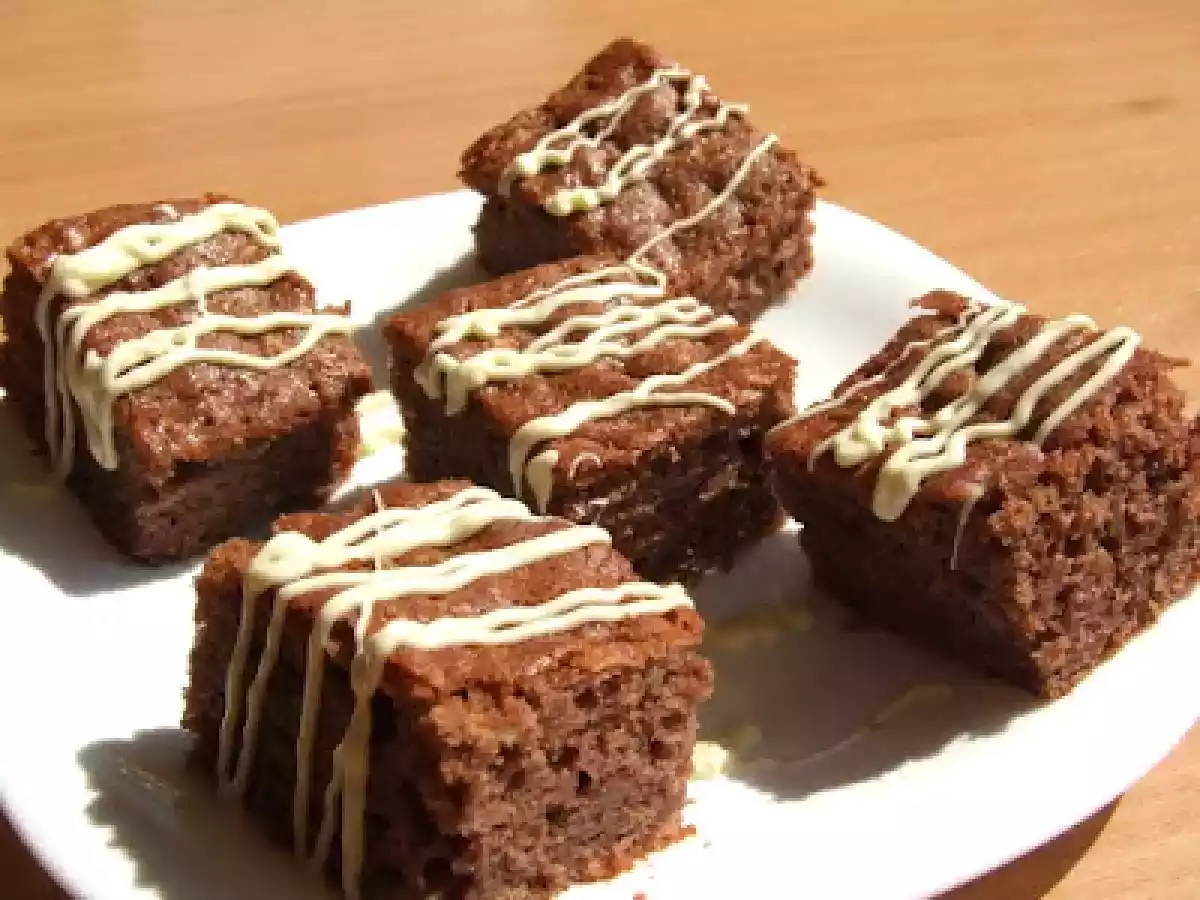 Prajitura cu ciocolata si mere - poza 3