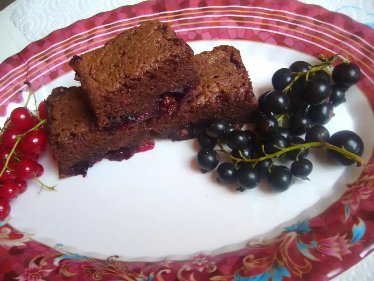 Prajitura cu coacaze si ciocolata - poza 2