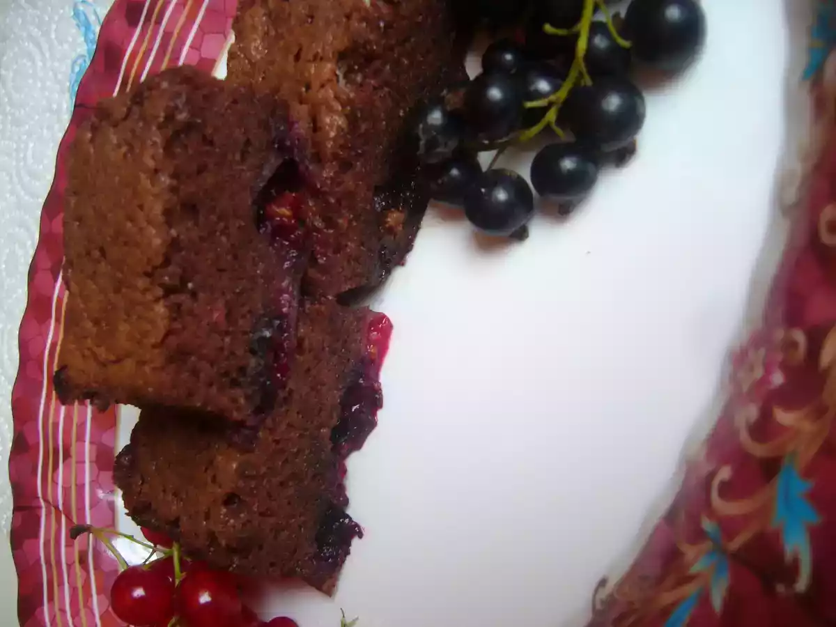 Prajitura cu coacaze si ciocolata - poza 3