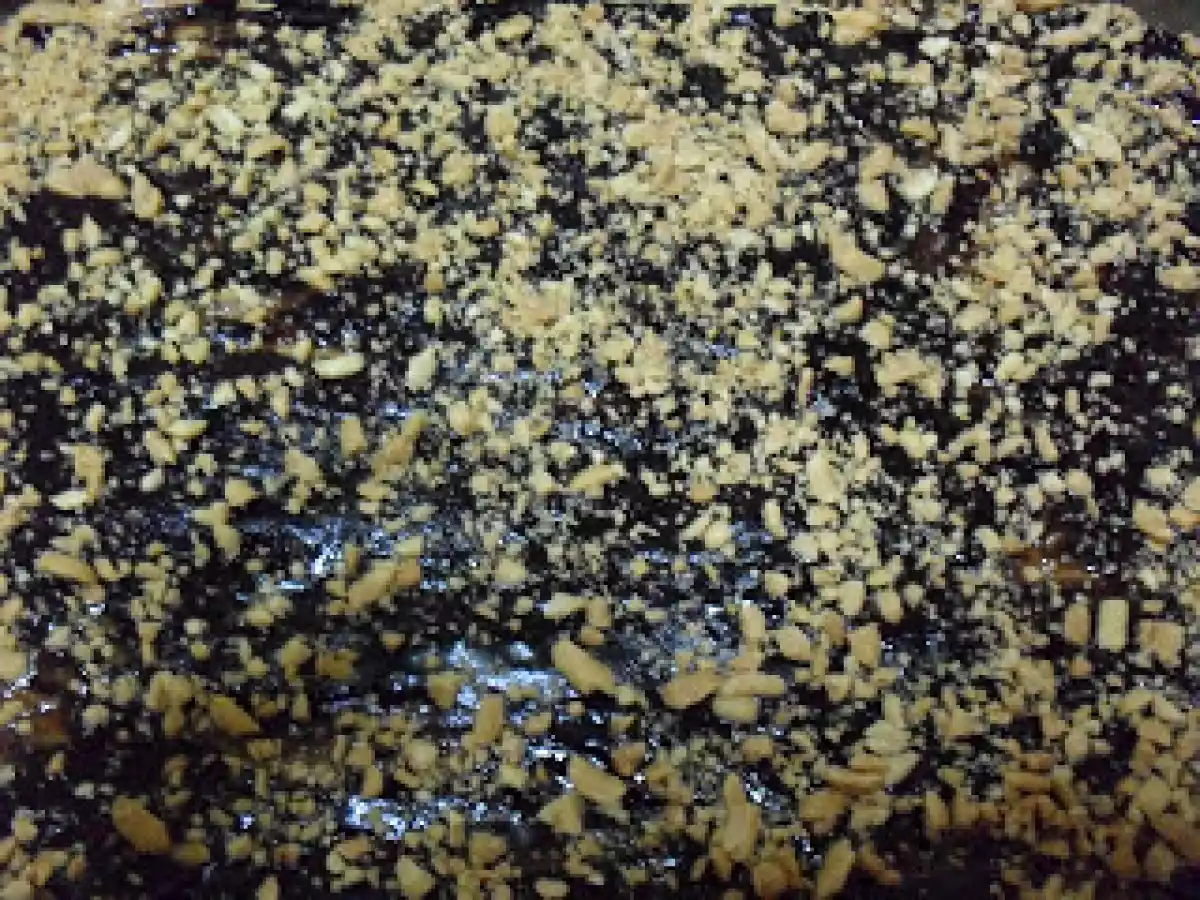 Prajitura cu crema caramel si alune - poza 2