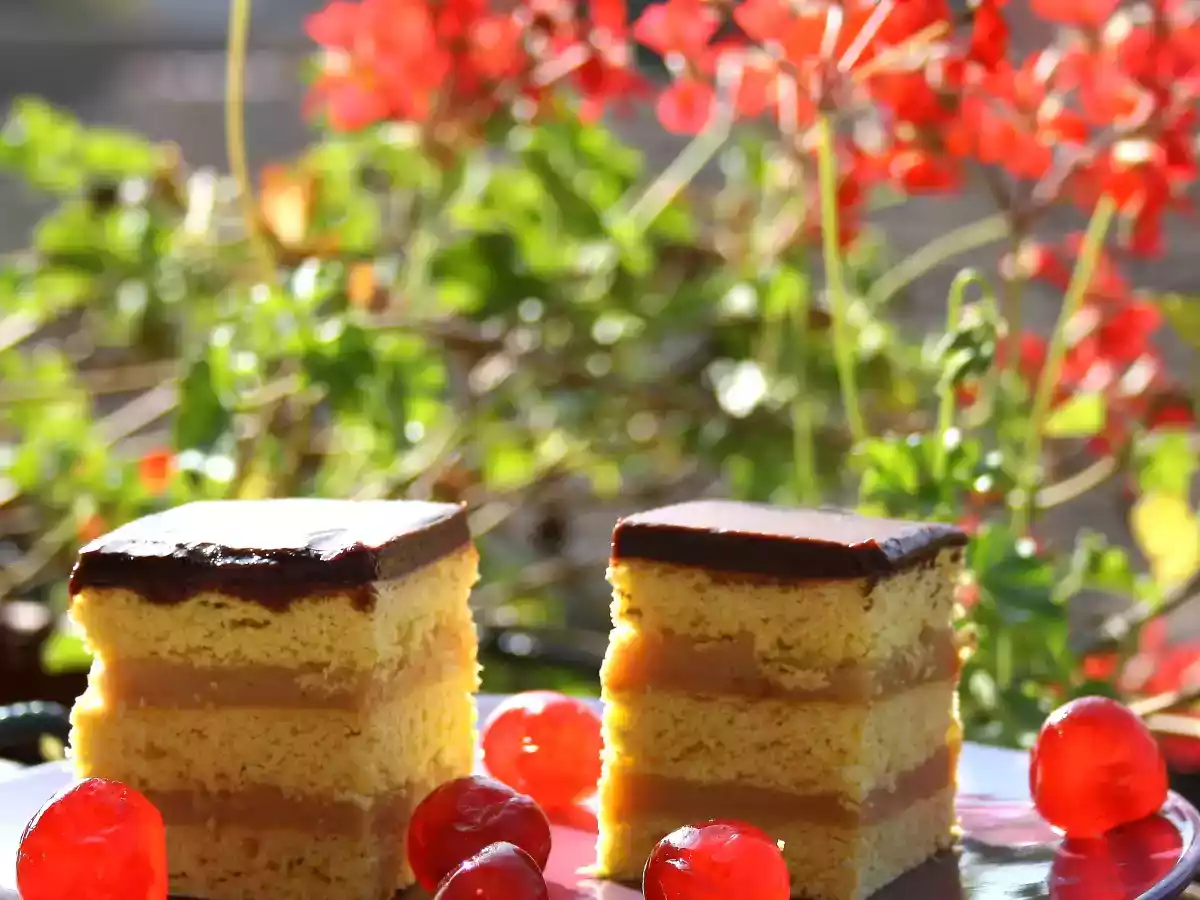 Prajitura cu crema de caramel