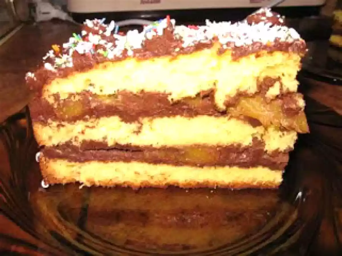 PRAJITURA CU CREMA DE CIOCOLATA SI PIERSICI - poza 2