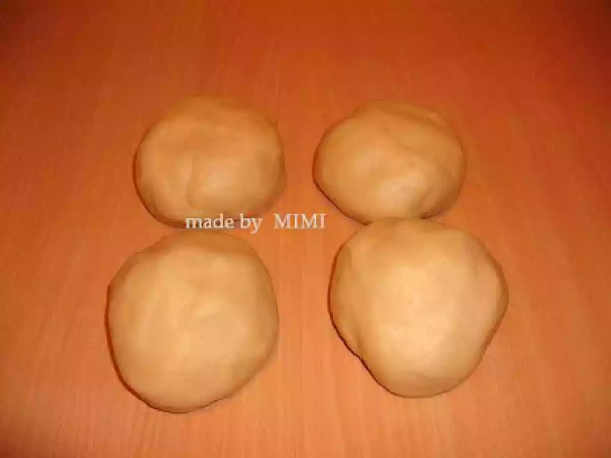 PRAJITURA CU CREMA DE LAMAIE - poza 2