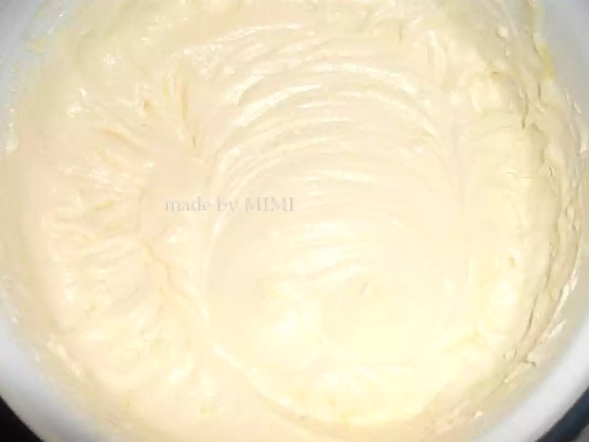 PRAJITURA CU CREMA DE LAMAIE - poza 6