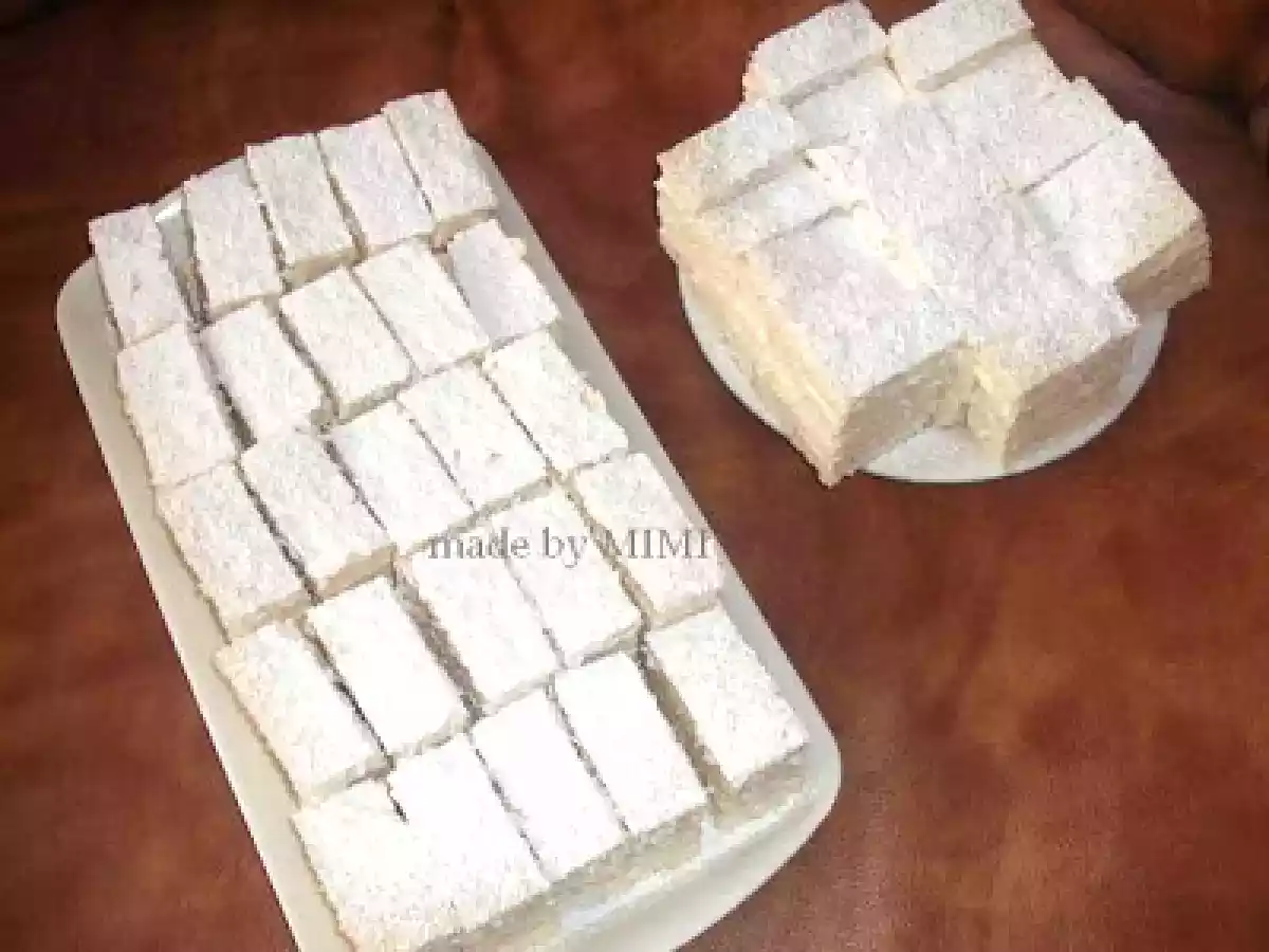 PRAJITURA CU CREMA DE LAMAIE - poza 7