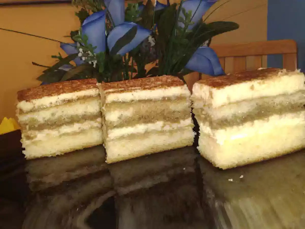 Prajitura cu crema tiramisu