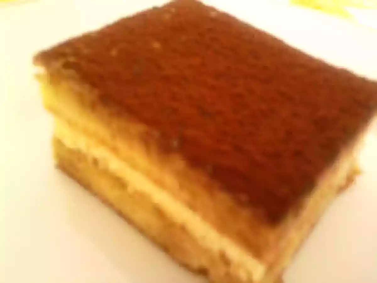 PRAJITURA CU CREMA TIRAMISU