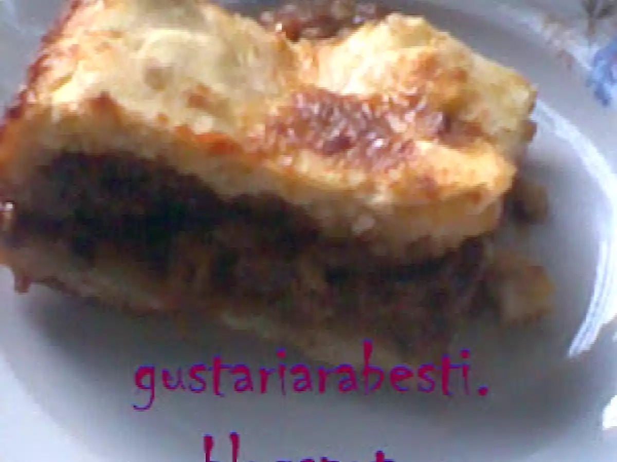 Prajitura cu curmale si cardamon