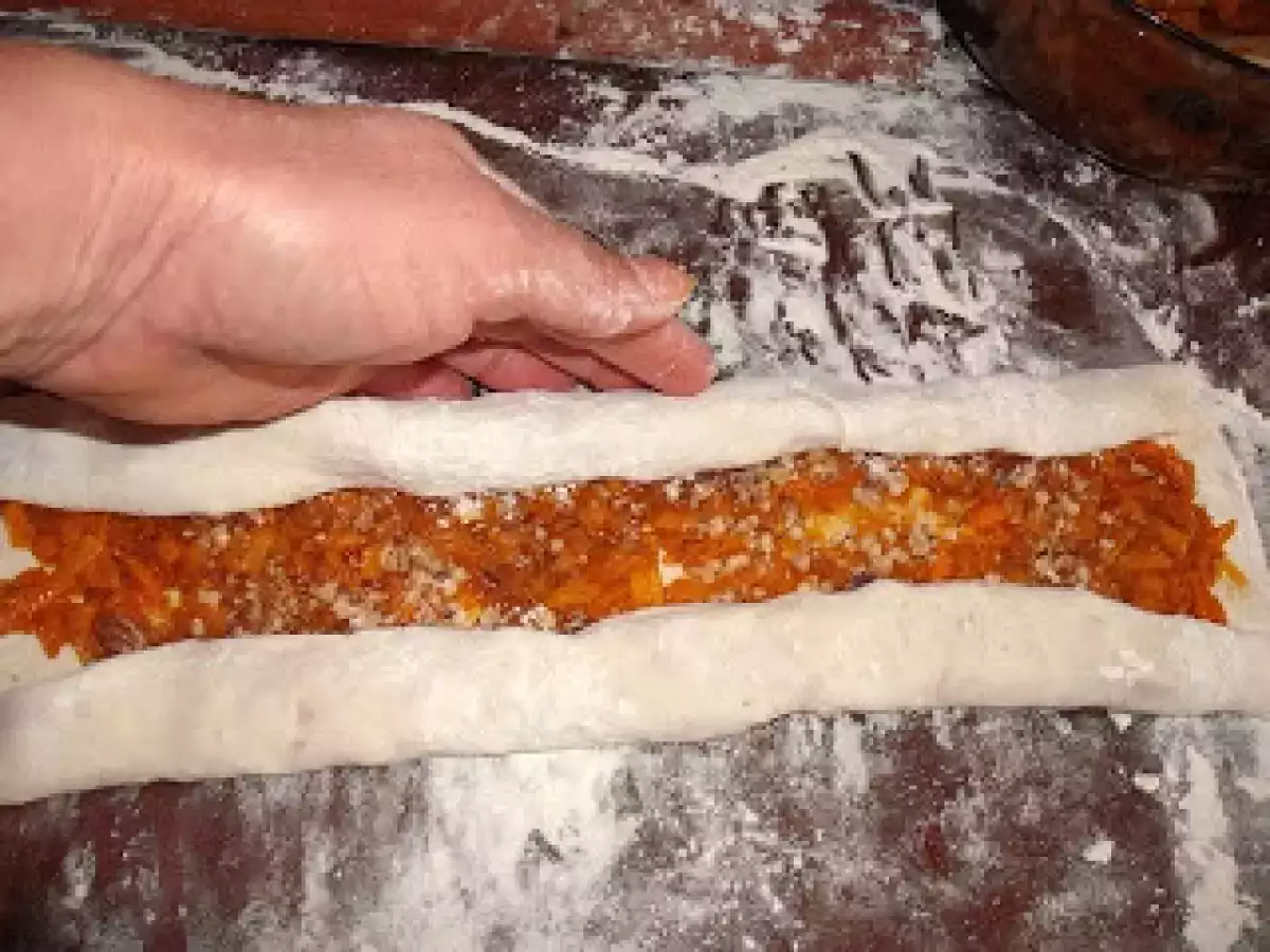 PRAJITURA CU DOVLEAC SI MERE - poza 3