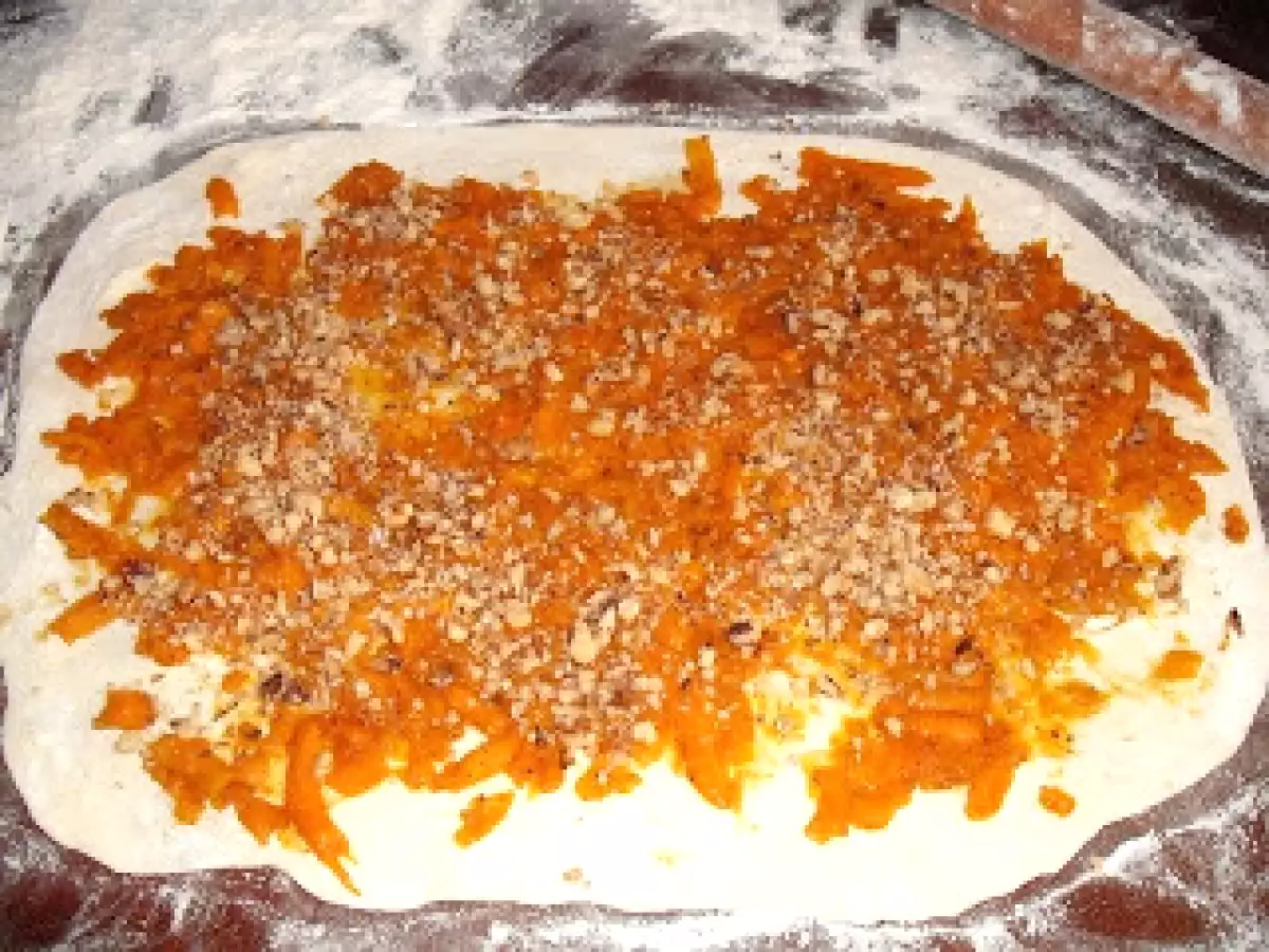 PRAJITURA CU DOVLEAC SI MERE - poza 4