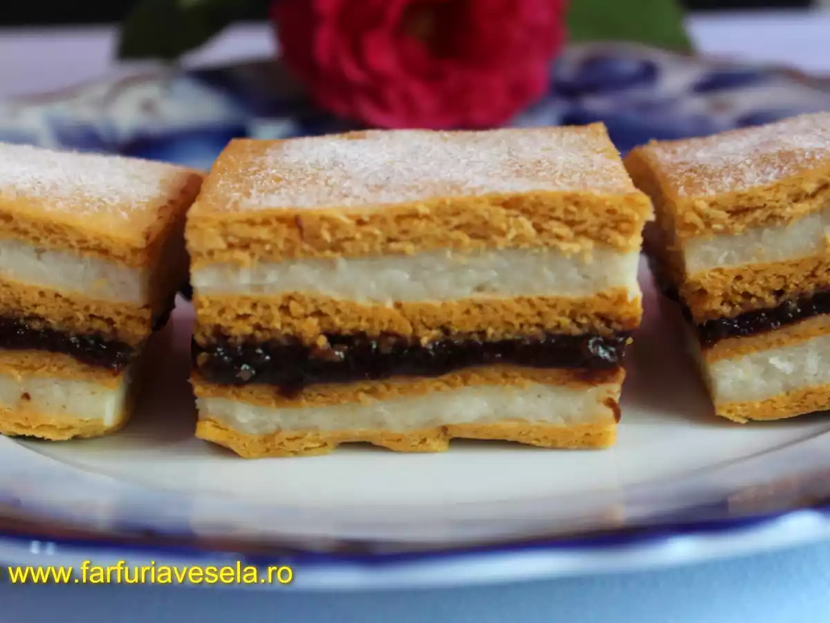 Prajitura cu foi cu bulion (reteta video)