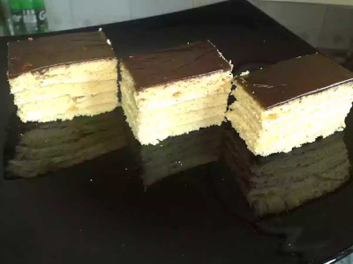 Prajitura cu foi de zahar ars si crema cu ness - poza 4