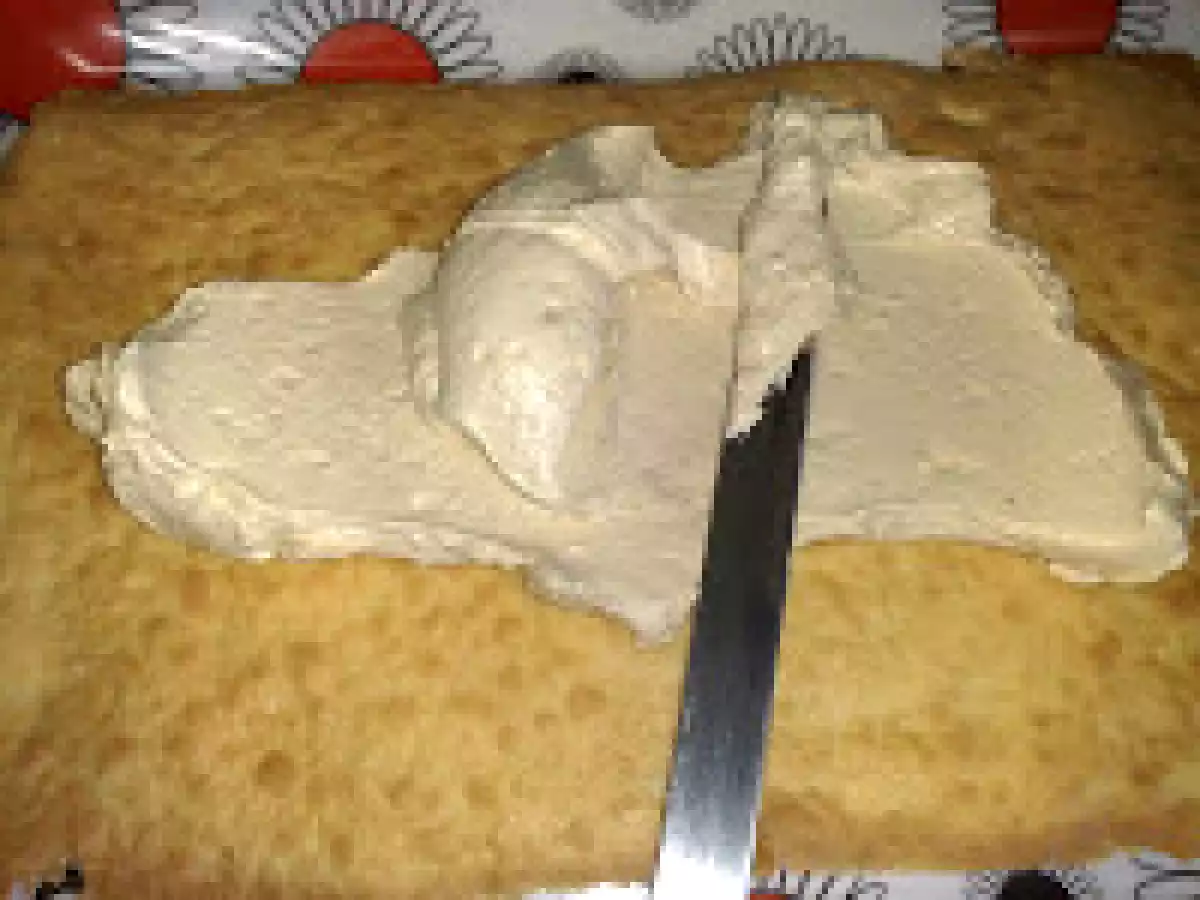 Prajitura cu foi de zahar ars si crema cu ness - poza 18