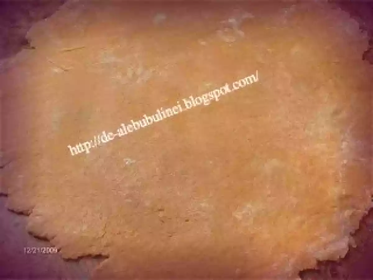 Prajitura cu foi din suc de rosii - poza 5