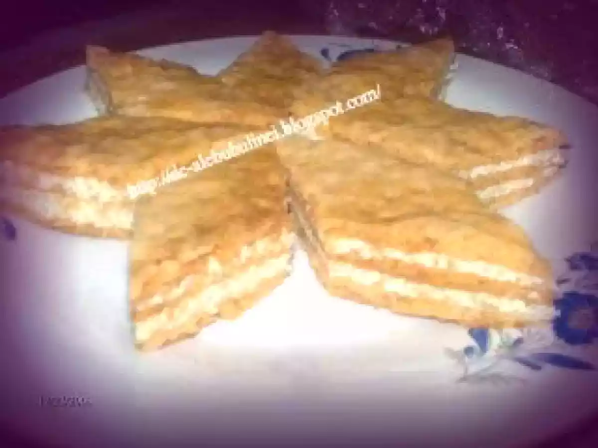 Prajitura cu foi din suc de rosii - poza 6