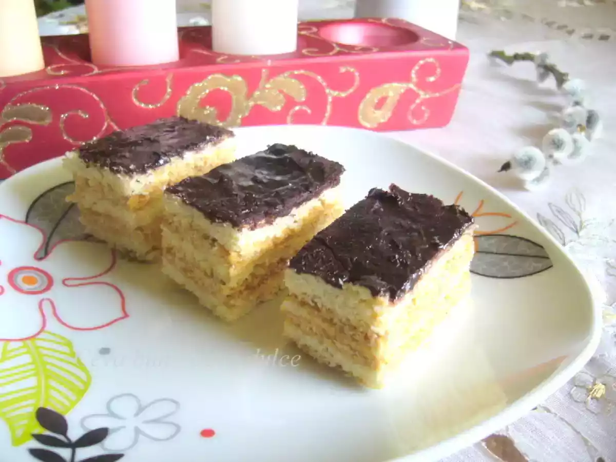 Prajitura cu foi si crema caramel