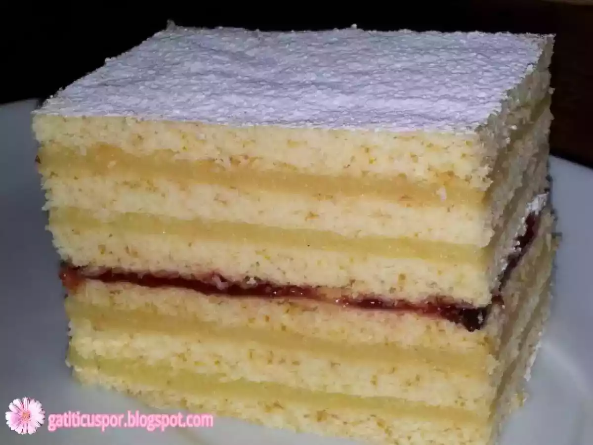 Prajitura Cu Foi Si Crema De Gris