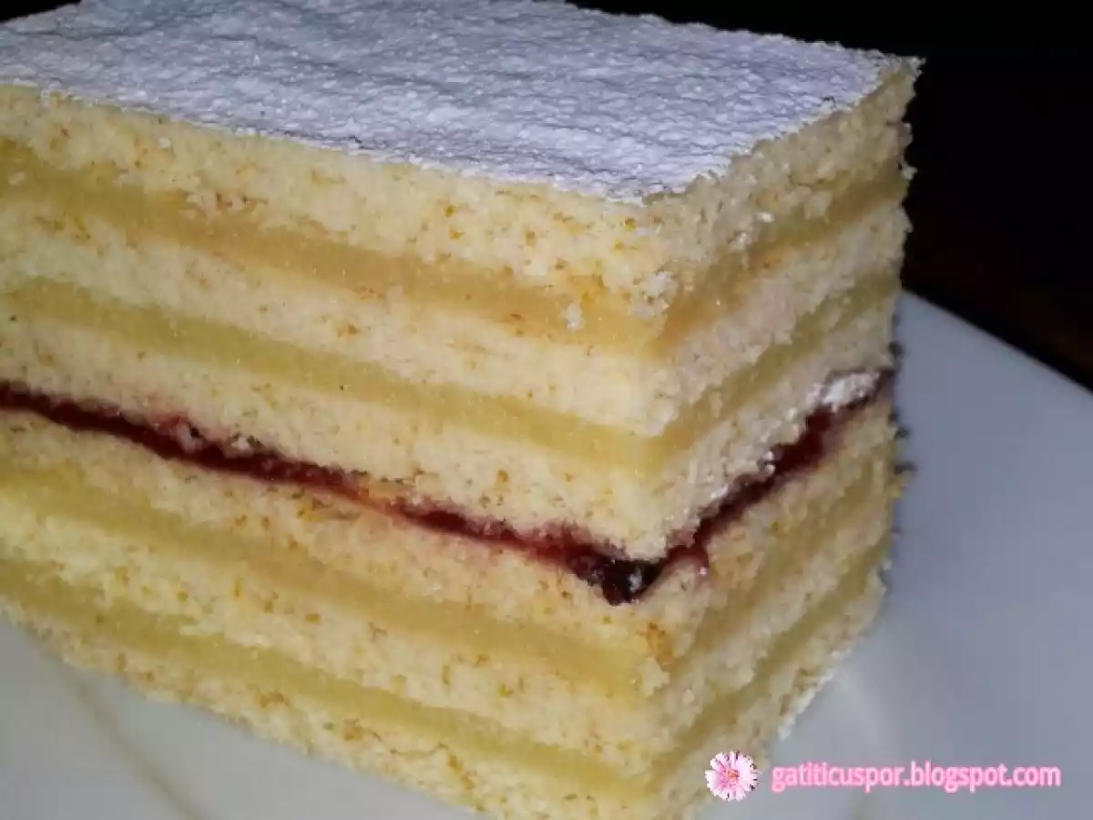 Prajitura Cu Foi Si Crema De Gris - poza 2