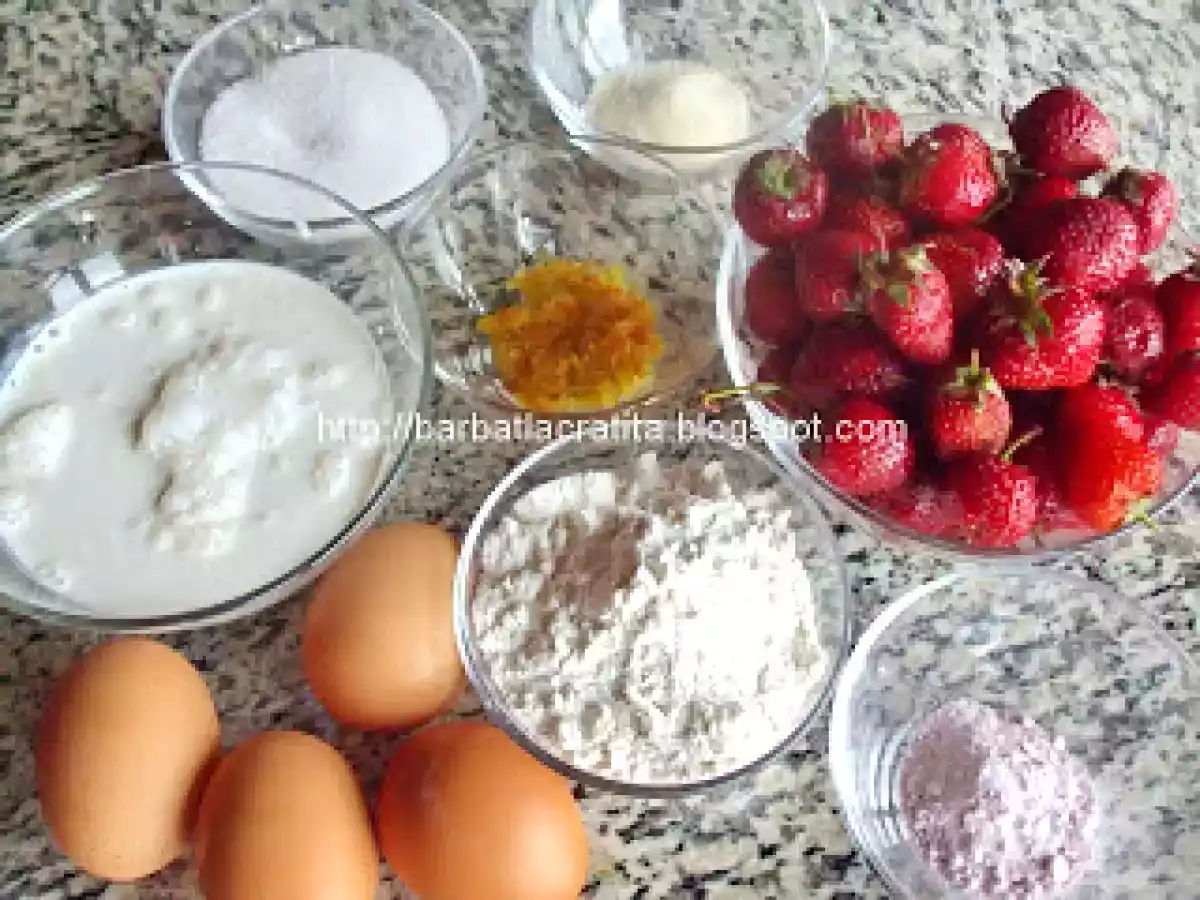 Prajitura cu frisca si capsuni a Zeilor - poza 2