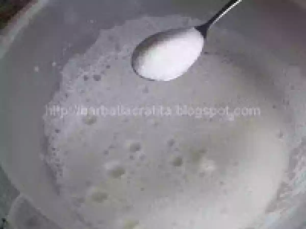 Prajitura cu frisca si capsuni a Zeilor - poza 3