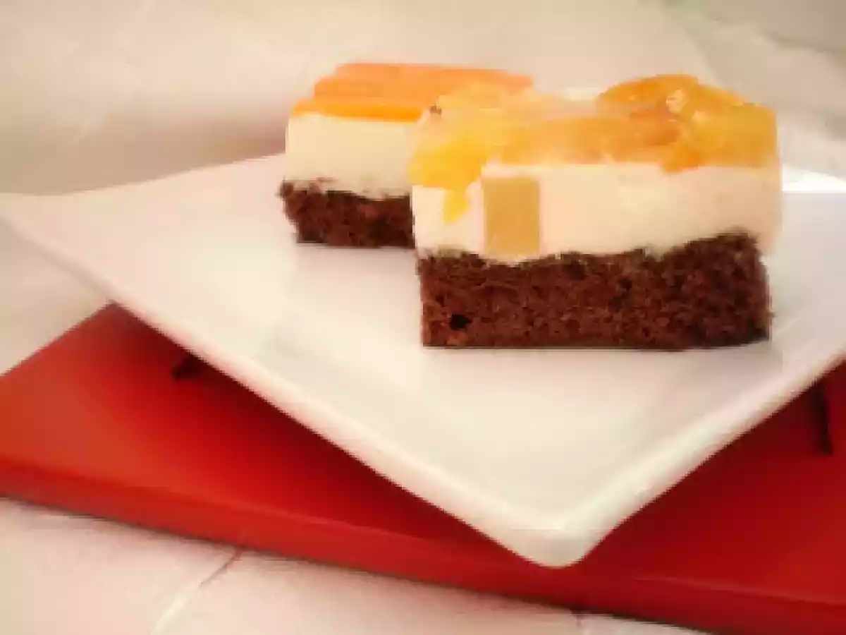 Prajitura cu fructe si branza