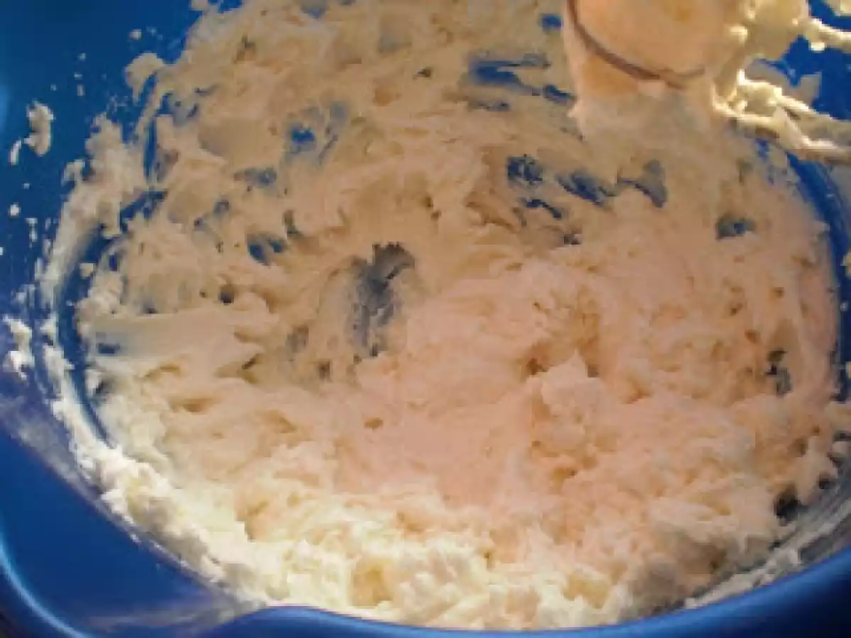 Prajitura cu fructe si branza - poza 6