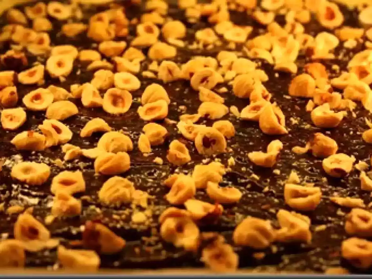 Prajitura cu gem si alune - poza 2