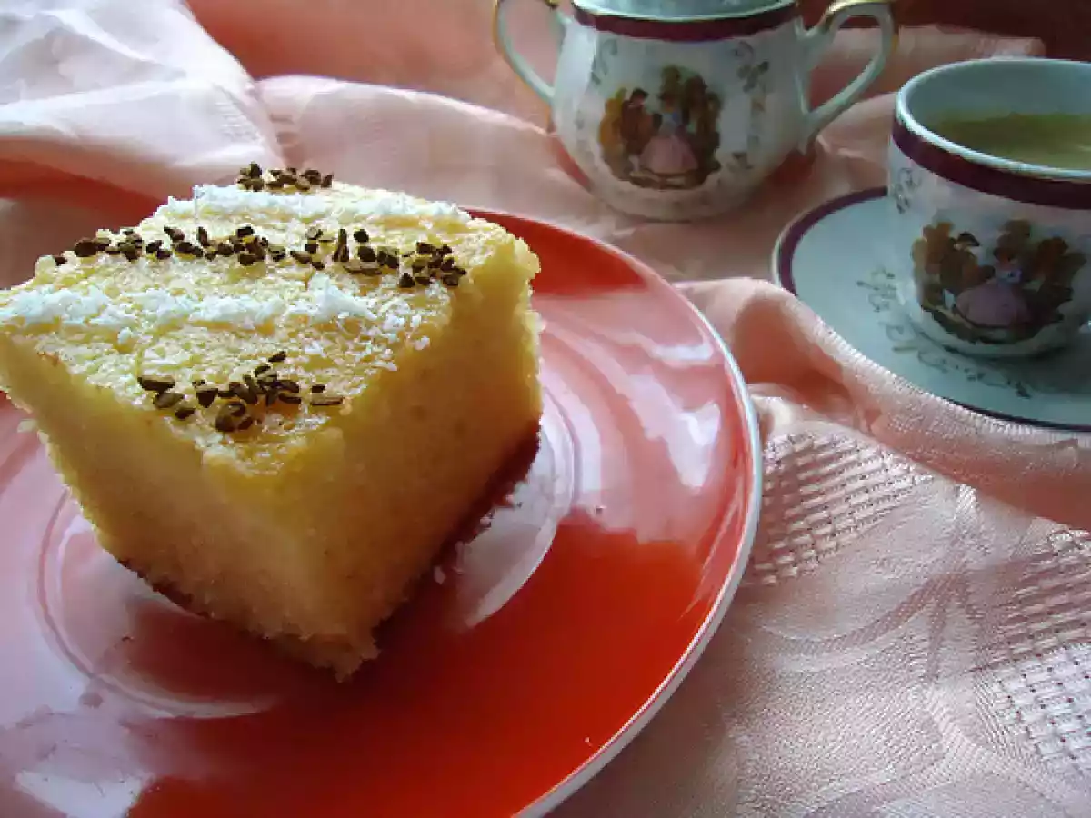 Prajitura cu gris si iaurt - poza 3