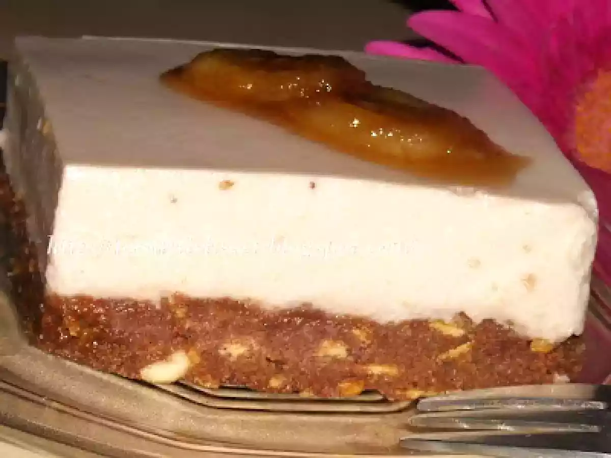 Prajitura cu iaurt si banane.