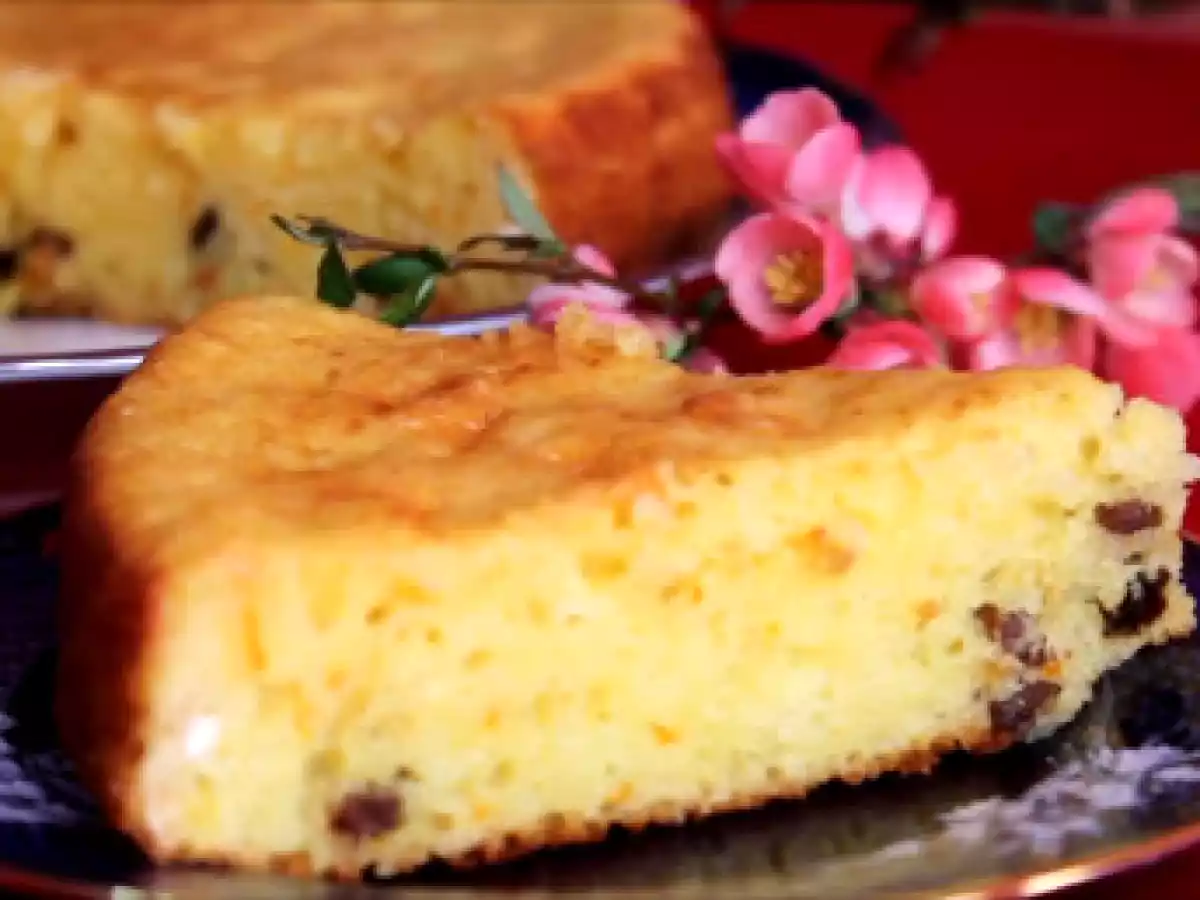 Prajitura cu iaurt si stafide (reteta video)