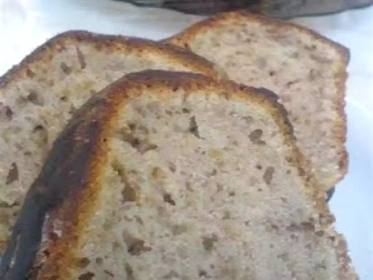 PRAJITURA CU LAMAIE SI NUCI