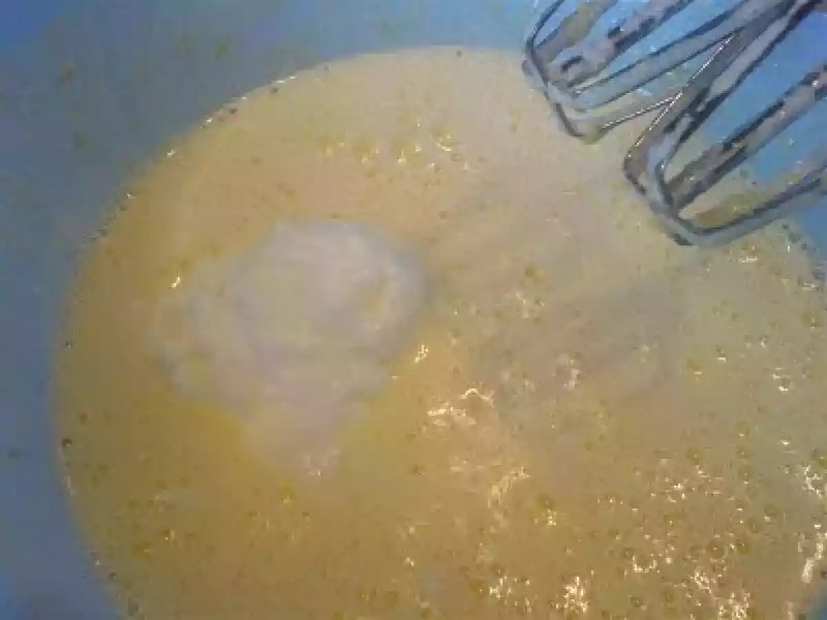 PRAJITURA CU LAMAIE SI NUCI - poza 4