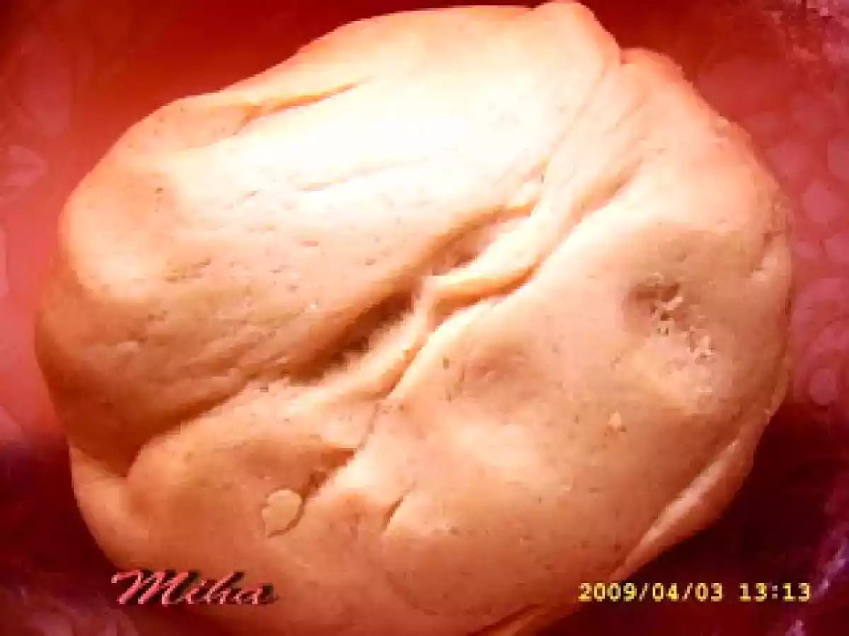 Prajitura cu mere si aluat cu suc de rosii - poza 3