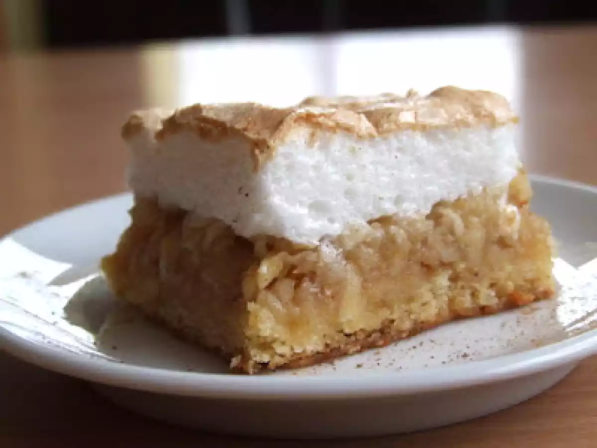 Prajitura cu mere si bezea