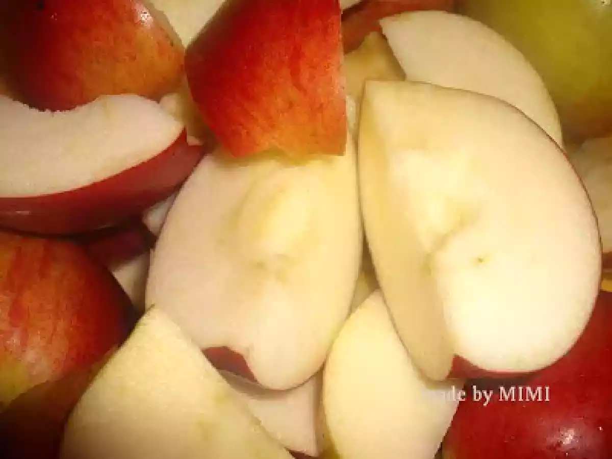 PRAJITURA CU MERE SI BEZEA - poza 4