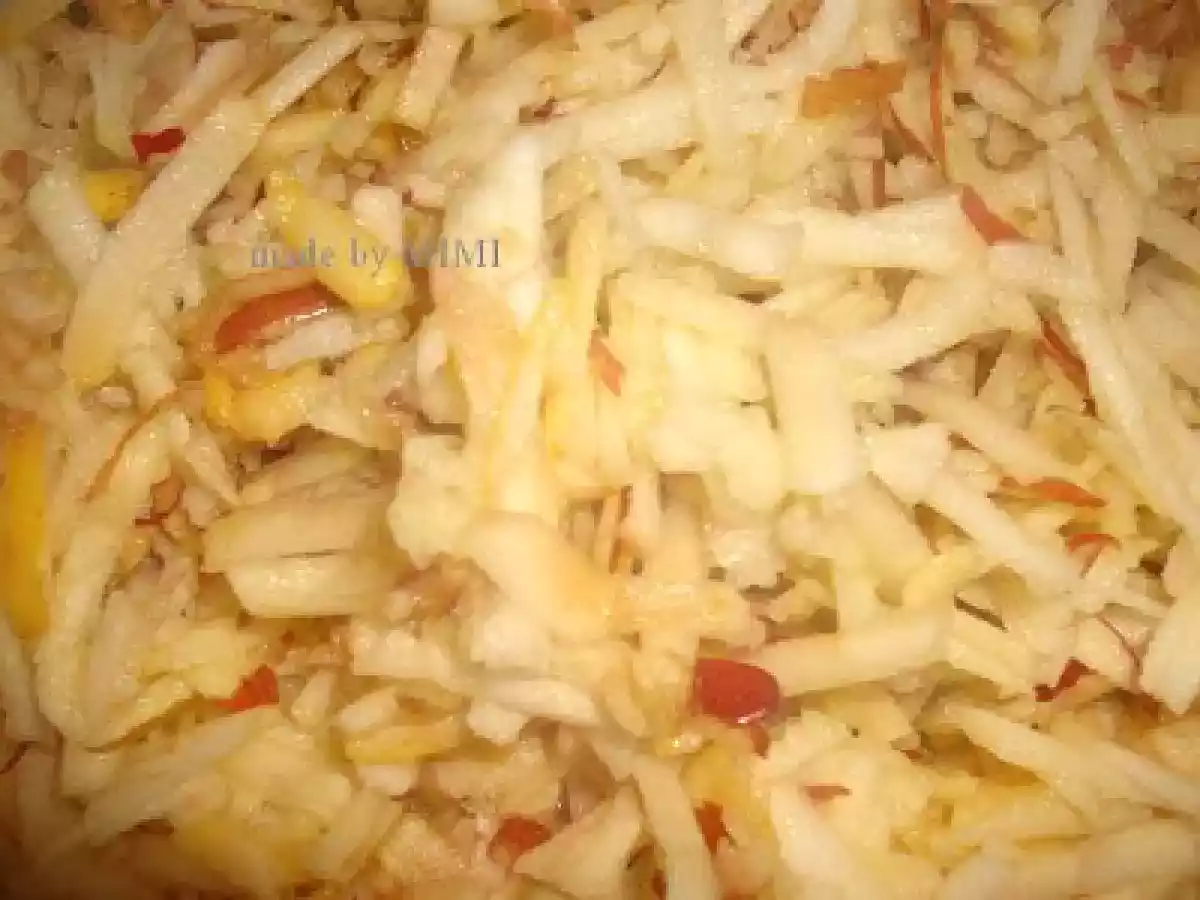 PRAJITURA CU MERE SI BEZEA - poza 5