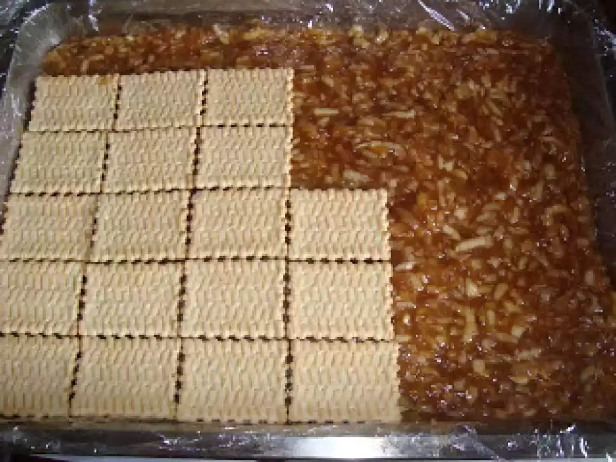 Prajitura cu mere si biscuiti - poza 4