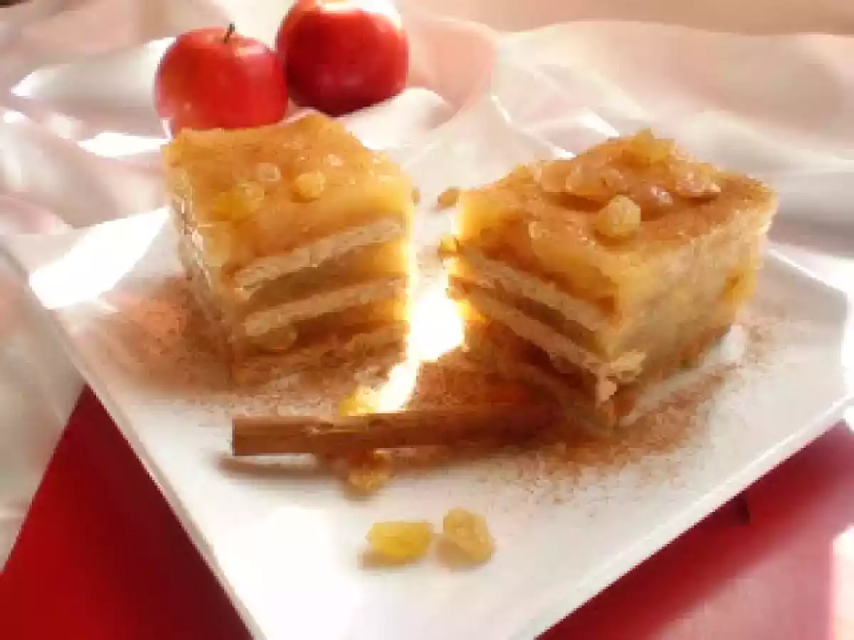 Prajitura cu mere si biscuiti(de post)