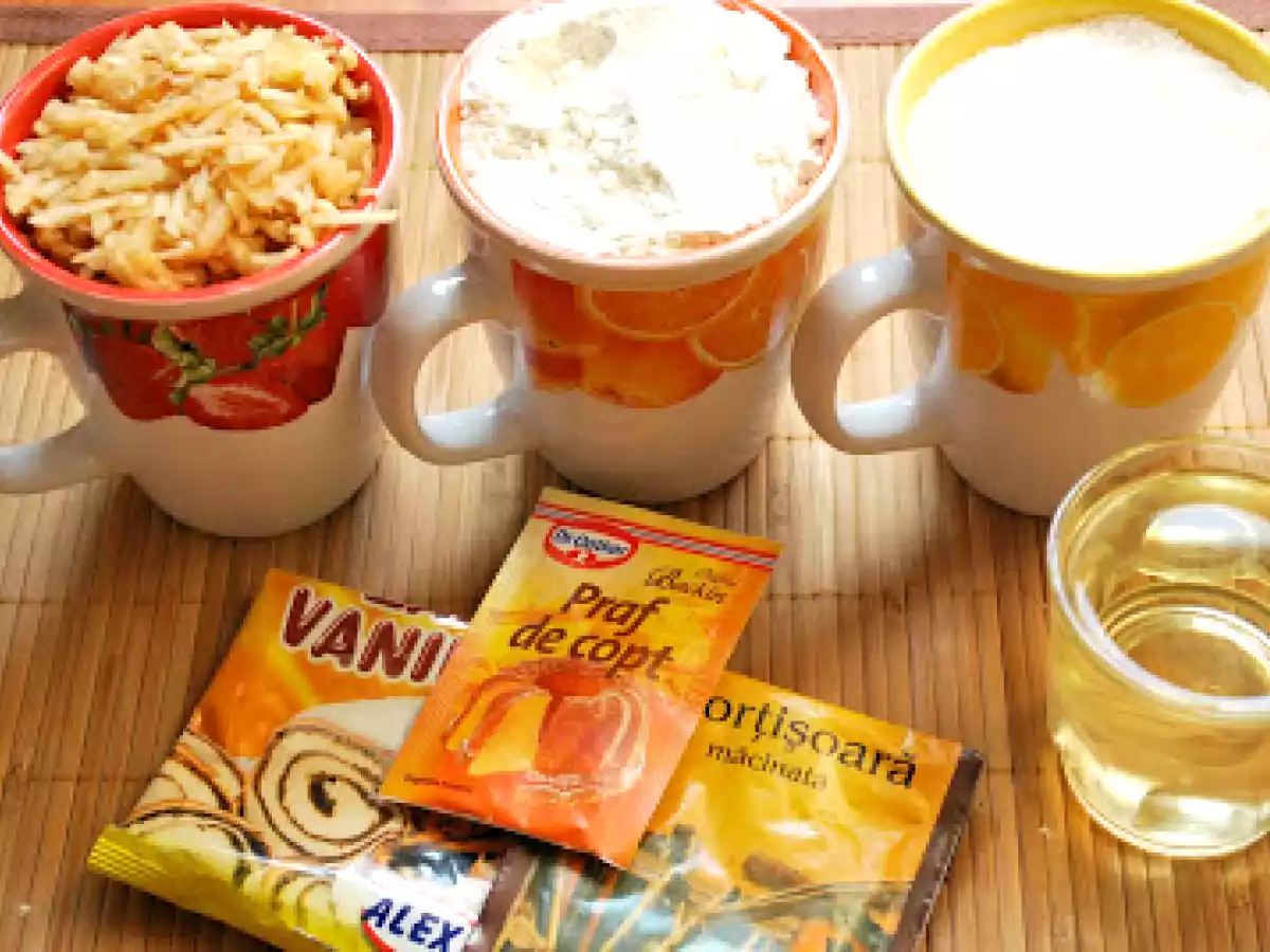 Prajitura cu mere si glazura - de post, usor si rapid de facut! - poza 3