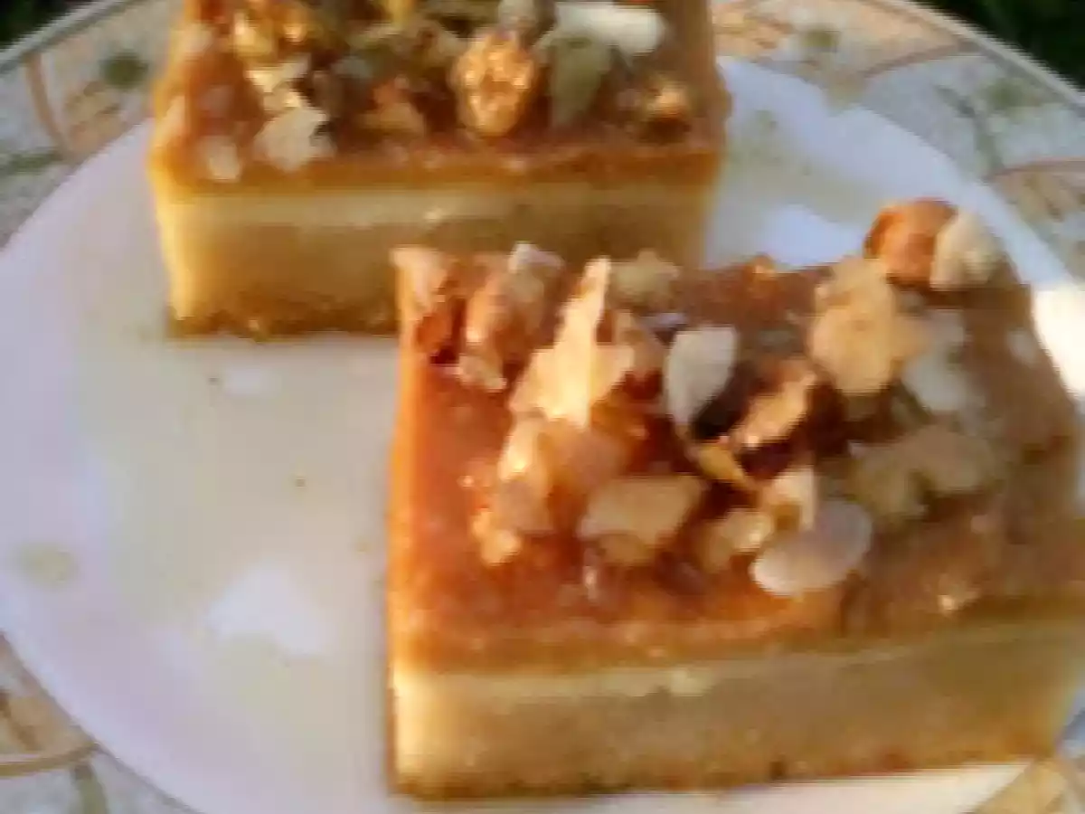 Prajitura cu miere si nuci