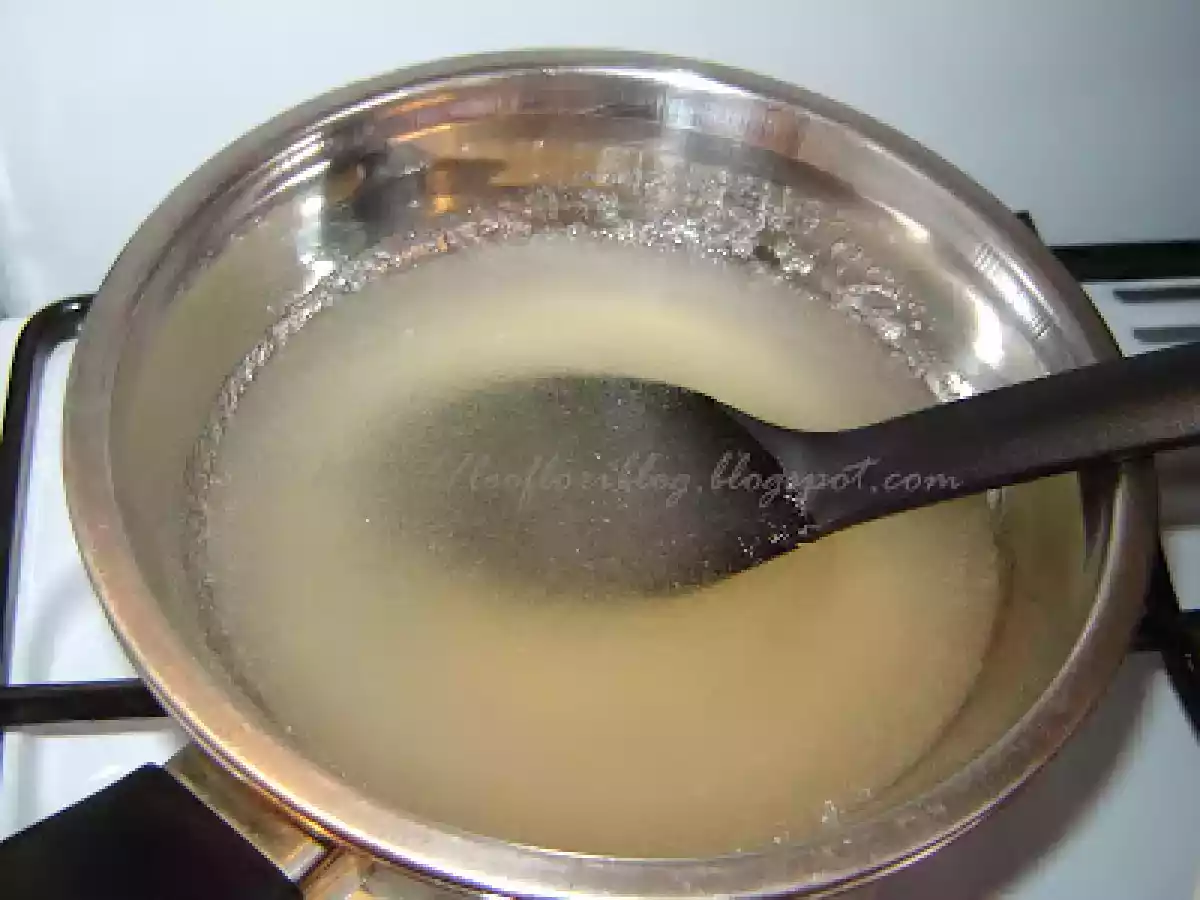 Prajitura cu mousse de ciocolata si mousse de piersici - poza 7