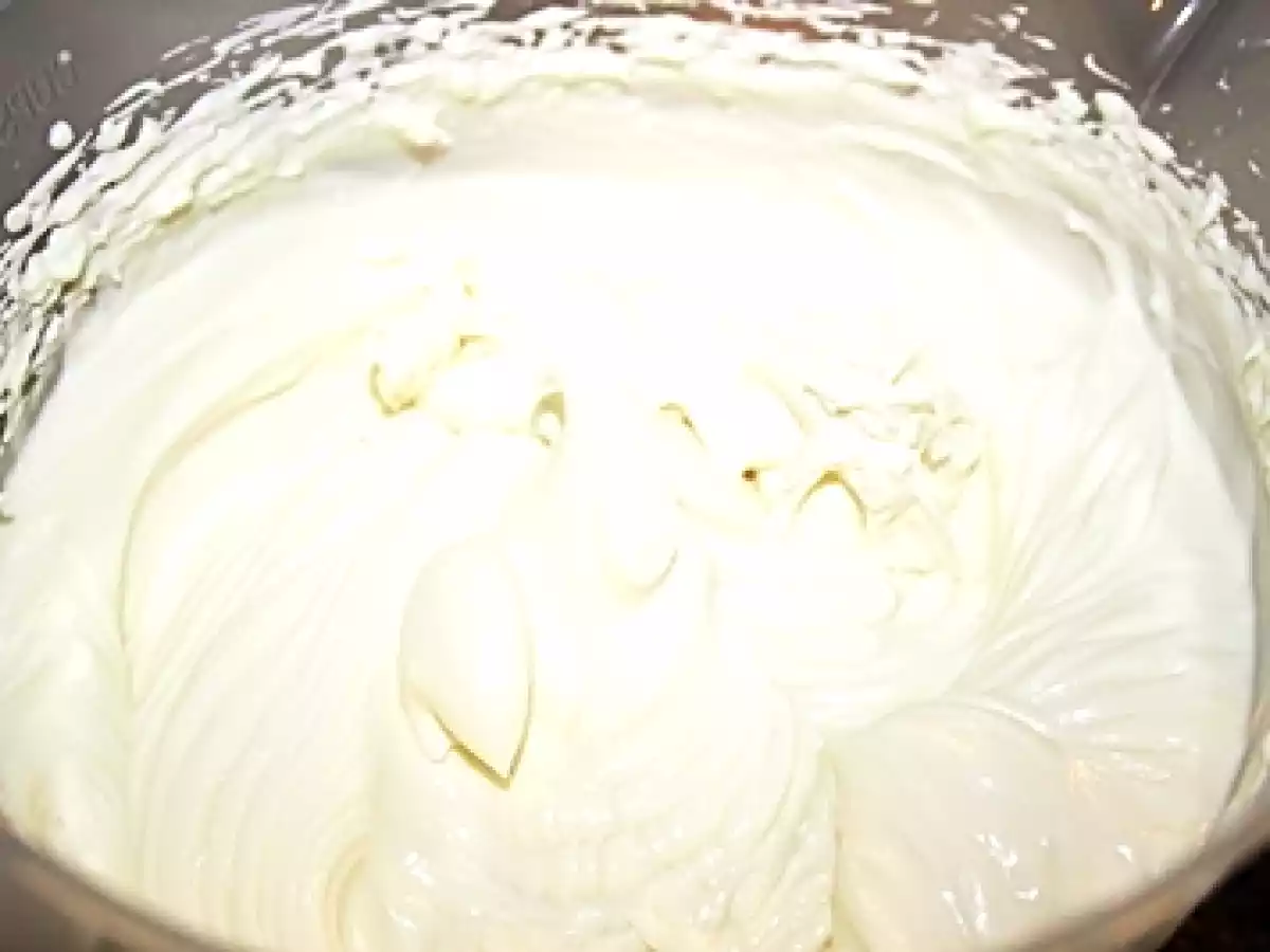 Prajitura cu mousse de mascarpone si ciocolata alba - poza 5
