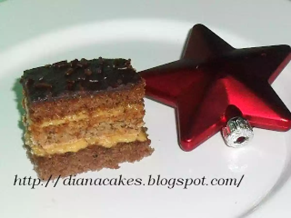 PRAJITURA CU NUCA SI CREMA DE NESS