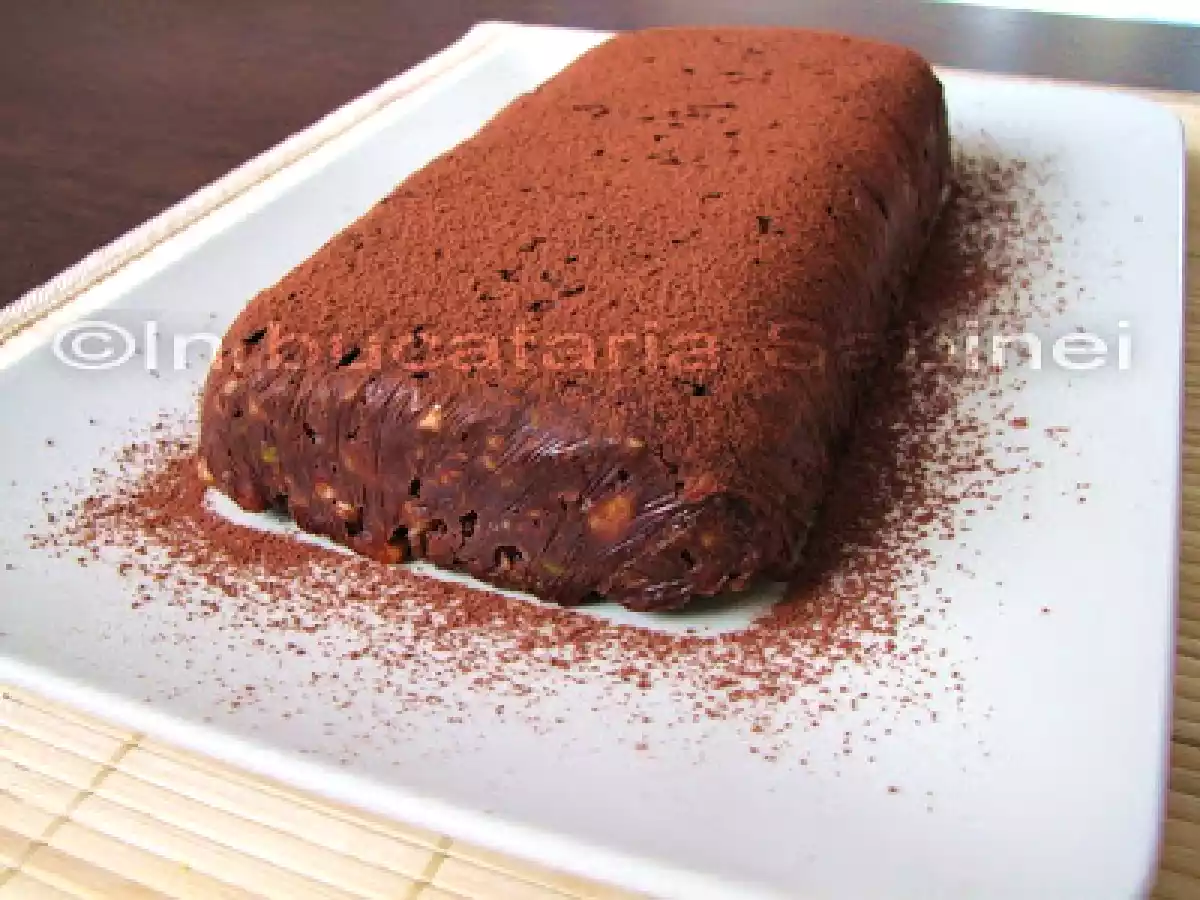 PRAJITURA CU NUCI A LUI JAMIE OLIVER - poza 2