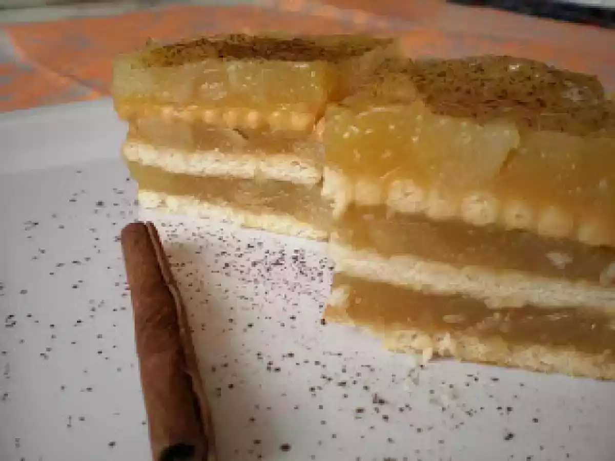 Prajitura cu pere si biscuiti