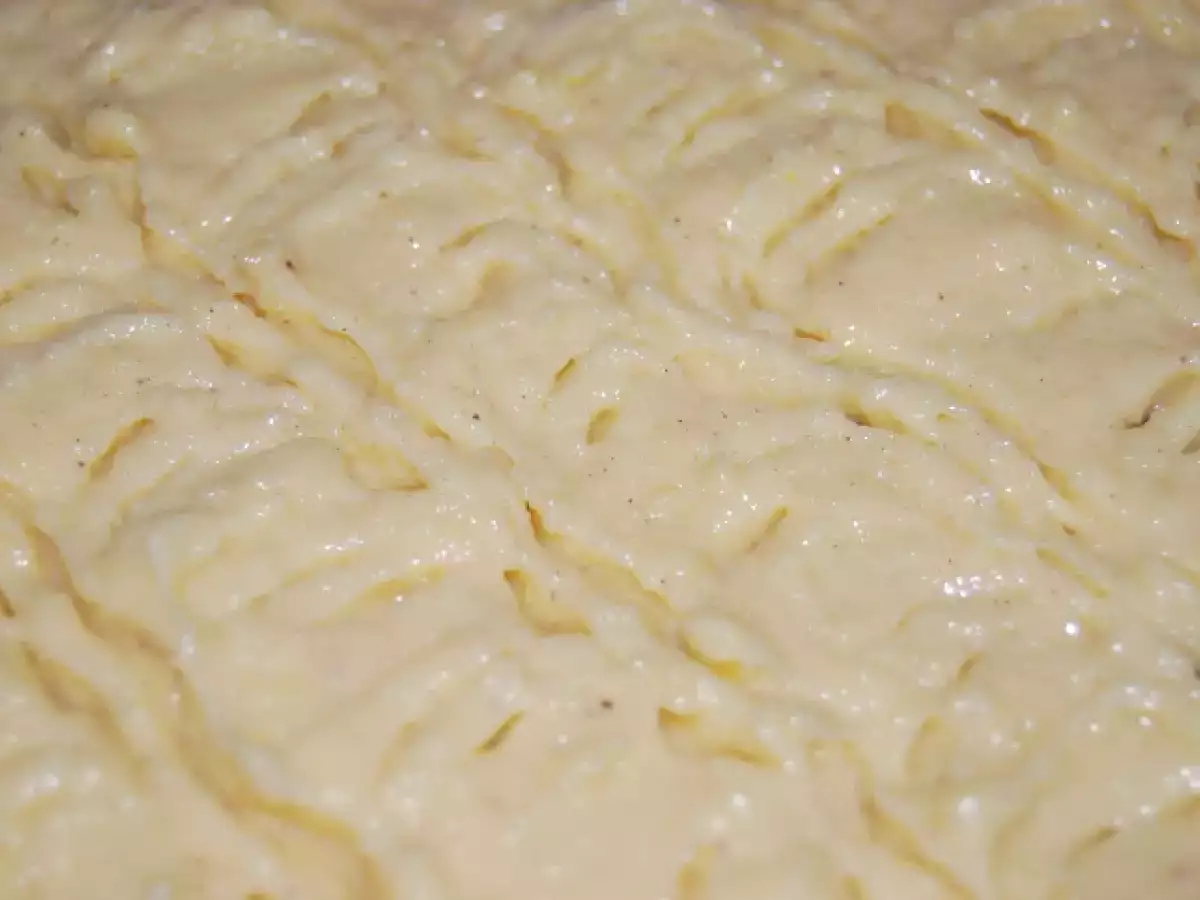 Prajitura cu pere, stafide si crema de gris - poza 2