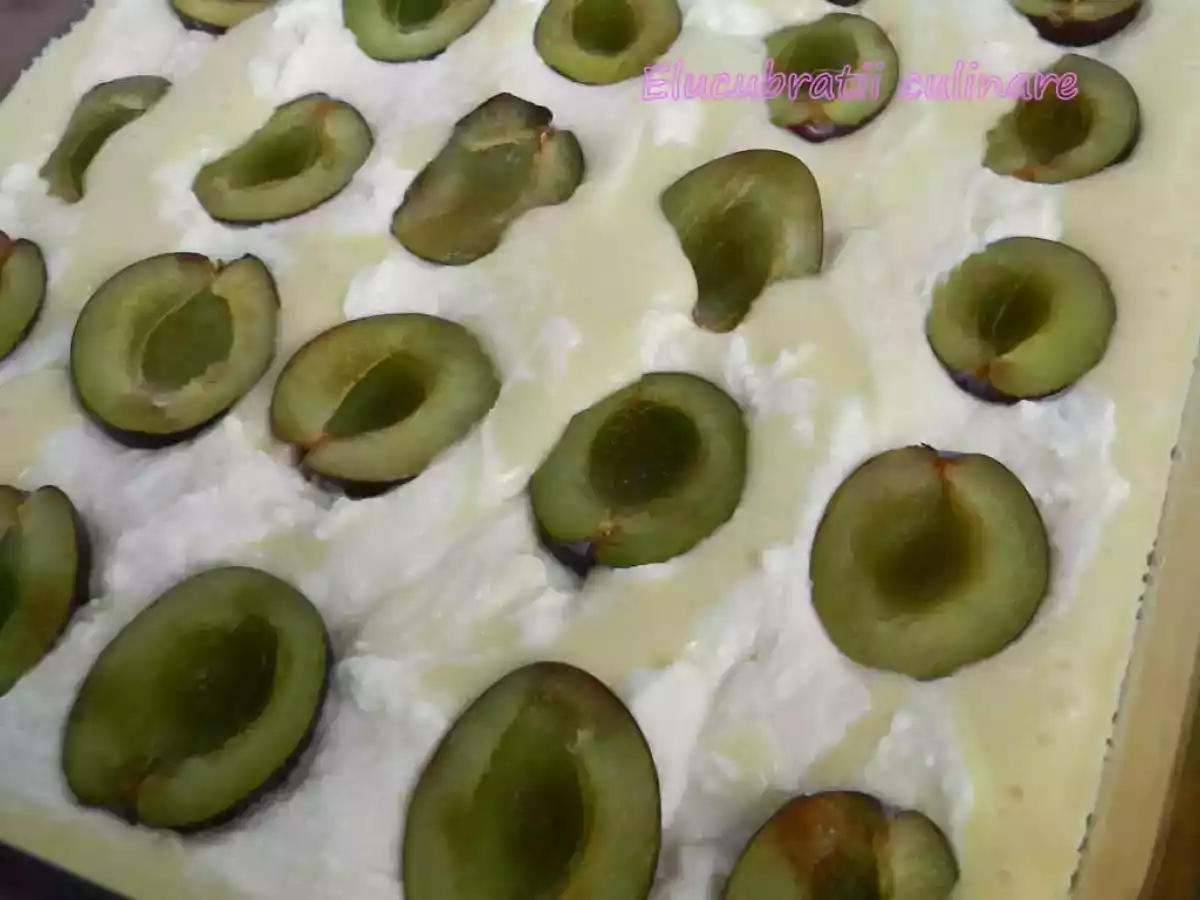 Prăjitură cu prune și brânză - poza 2