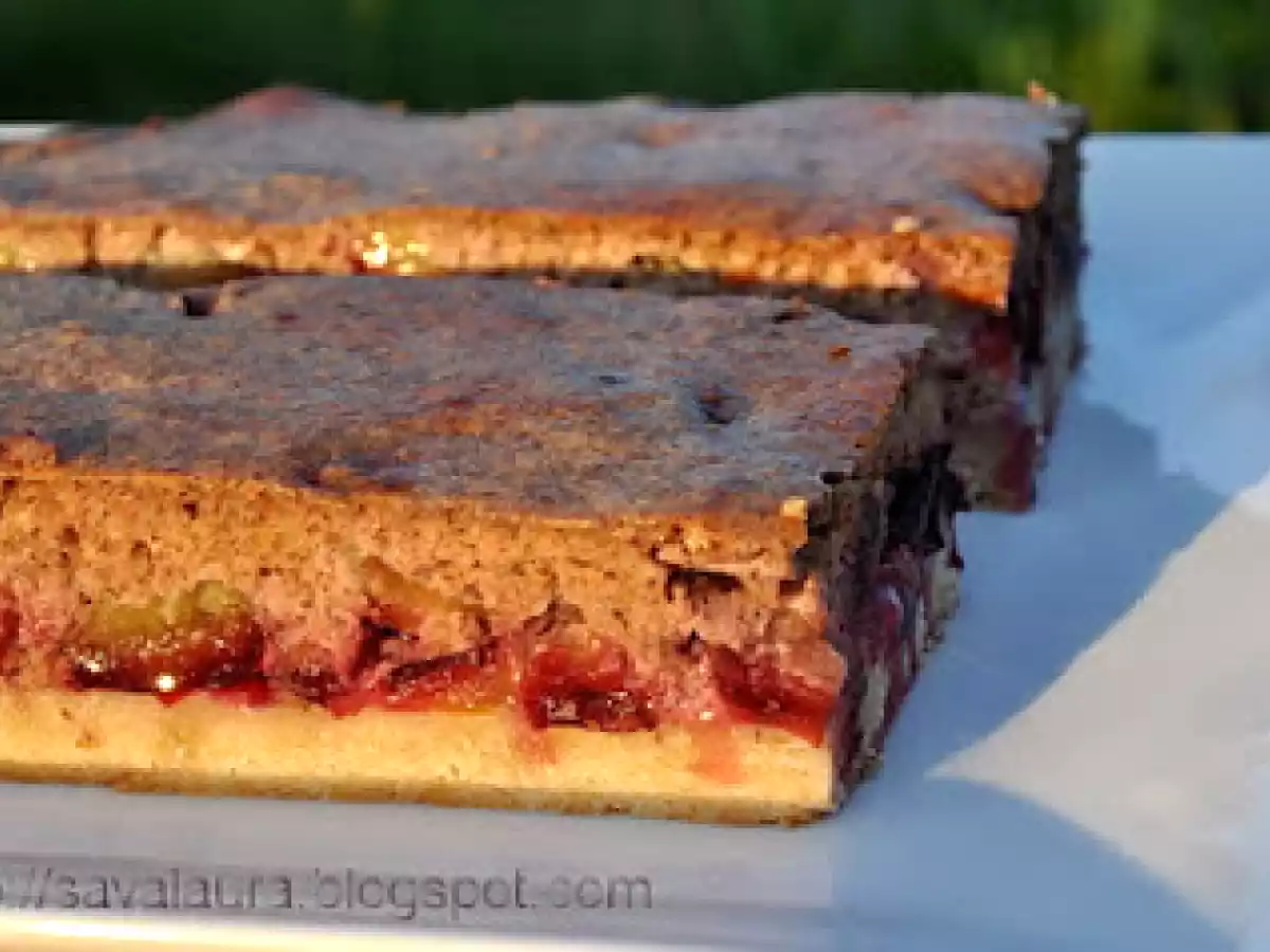 Prajitura cu prune si glazura de nuci si smantana - poza 2