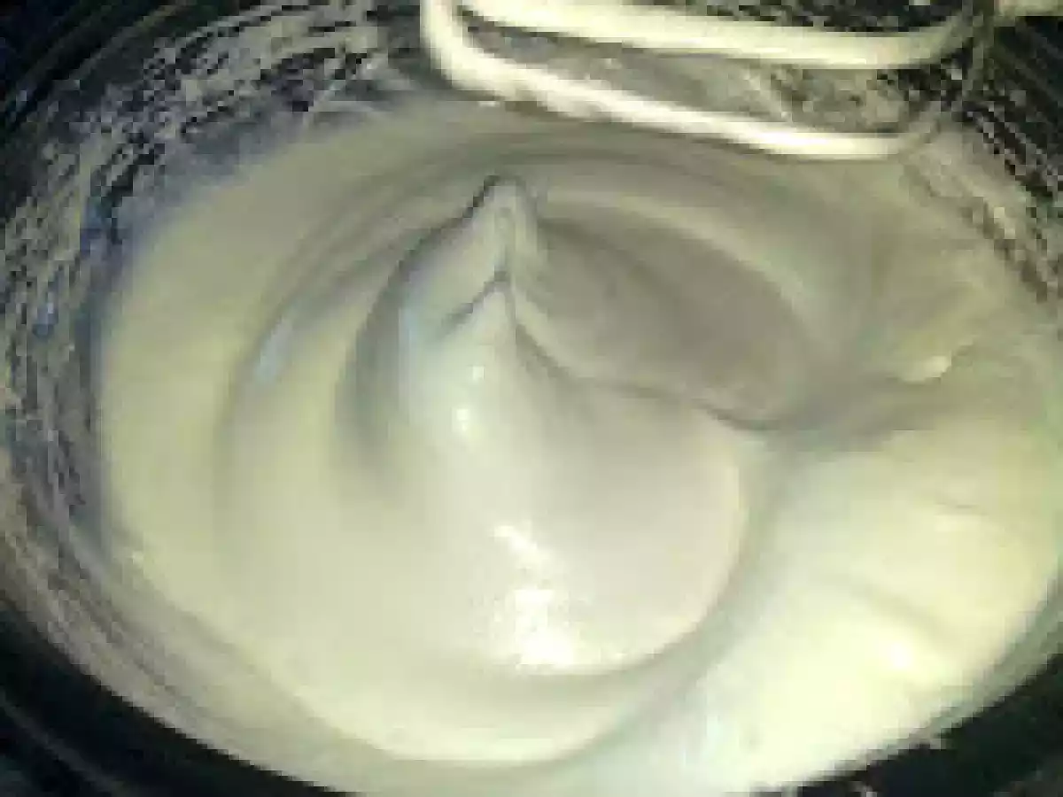 Prajitura cu vanilie si bezea - poza 4